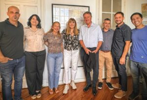 Reunión en enero para la organización del evento: mandatarios de Wheelwright, Hughes y Labordeboy con la Ministra de Cultura de Santa Fe, Susana Rueda y el iniciador del El Cimarrón, Omar Fiordelmondo.