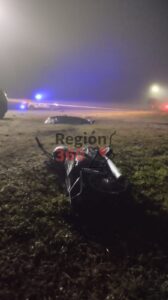 La moto y la camioneta involucradas en el hecho